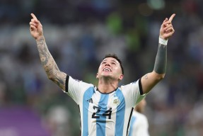 开云- 梅西加冕球王 